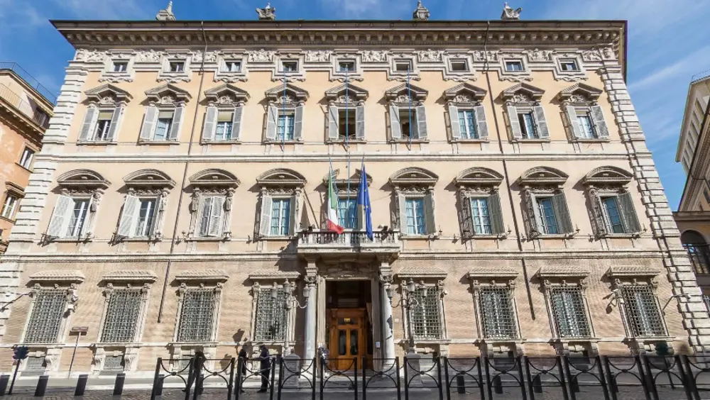 "Via libera a Legge delegazione, tra i primi a legiferare su copyright" "Via libera a Legge delegazione, tra i primi a legiferare su copyright"