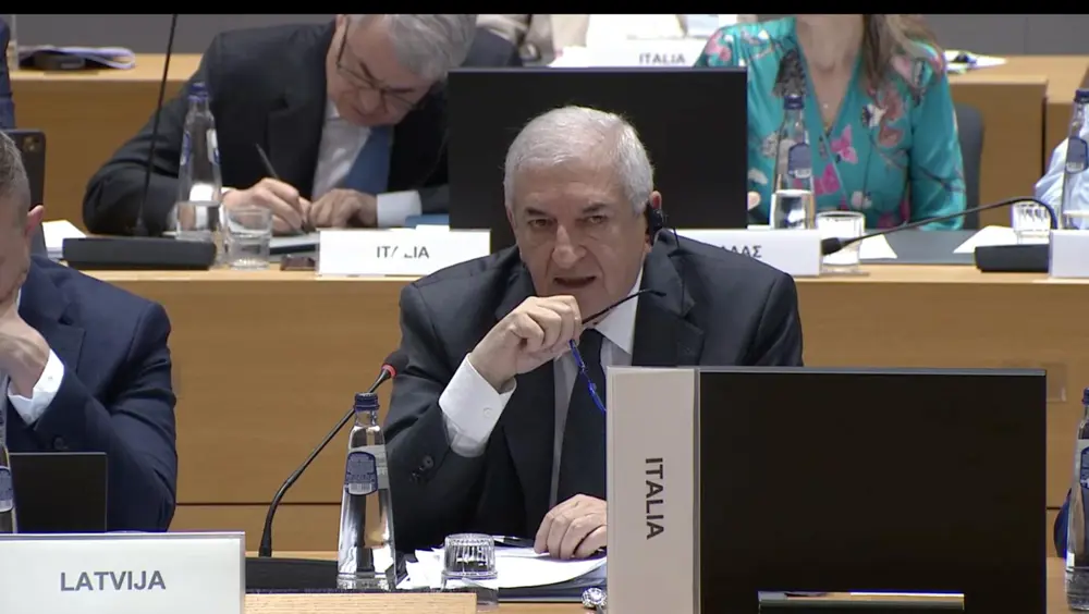 Bilancio UE, Ministro Foti: "Difendere agricoltura, imprese e territori per il futuro dell'Europa"
