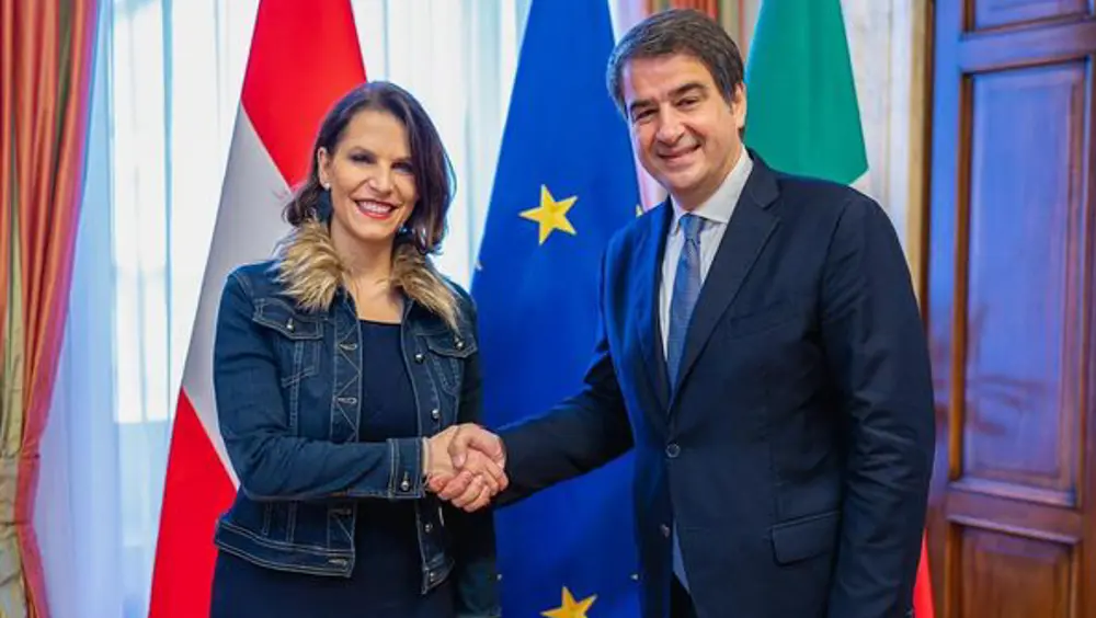 Il Ministro Fitto incontra il Ministro austriaco Karoline Edtstadler Il Ministro Fitto incontra il Ministro austriaco Karoline Edtstadler