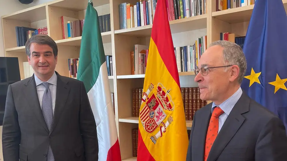 Ministro Fitto incontra il Segretario di Stato spagnolo per l'Unione Europea Ministro Fitto incontra il Segretario di Stato spagnolo per l'Unione Europea