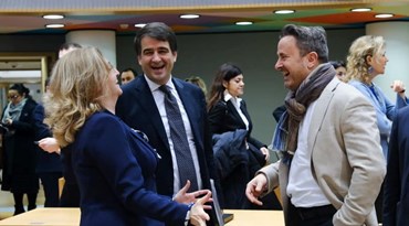 Raffaele Fitto, Elena Shekerletova e Xavier Bettel