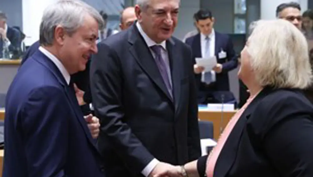 Ministro Foti: "Bilancio UE sia ambizioso, appoggio allargamento totale" Ministro Foti: "Bilancio UE sia ambizioso, appoggio allargamento totale"